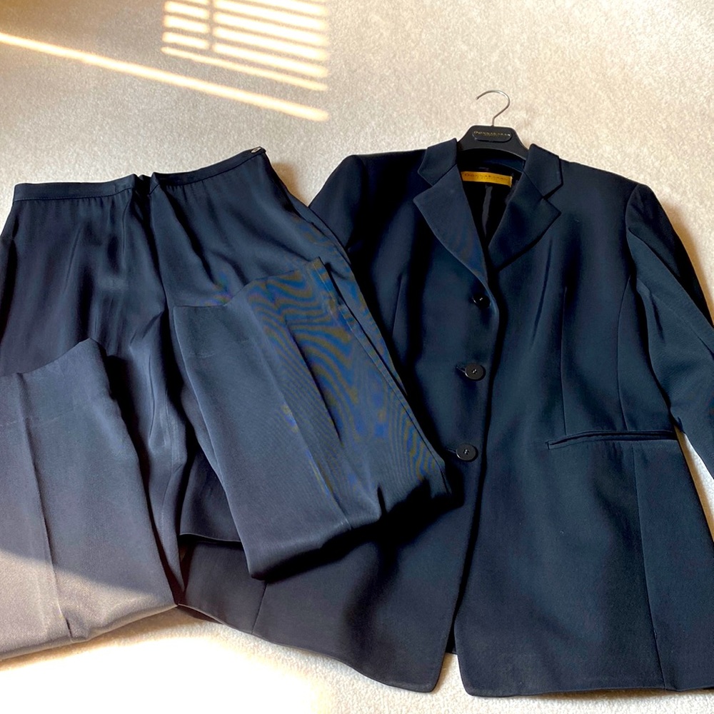 Donna Karen Pant Suit.